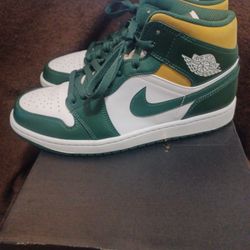 Jordan 1 Mid Sonics Size 10