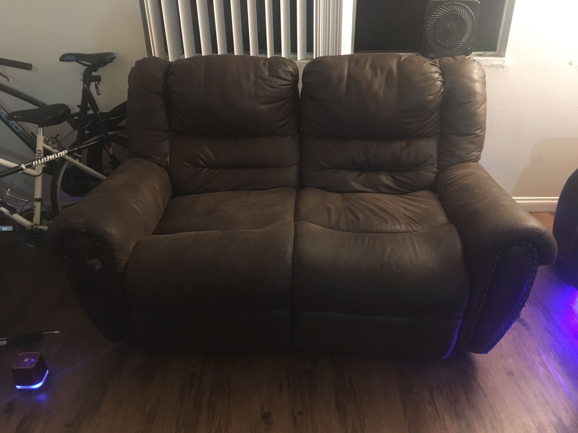 Free reclining couch