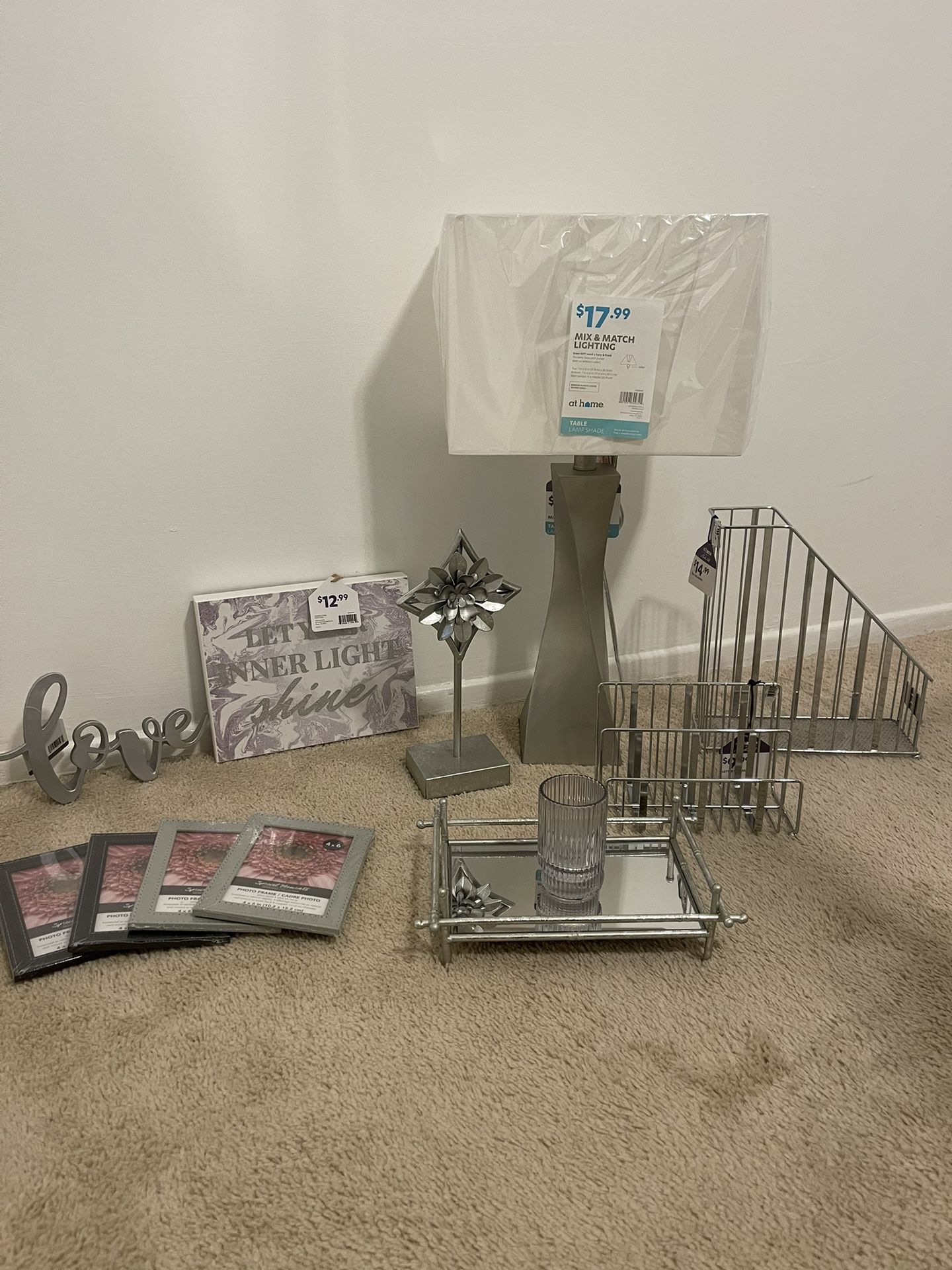 Decor/Office Decorations