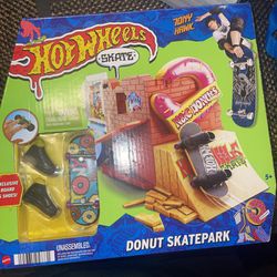 Hot Wheels Skate Donut Skatepark