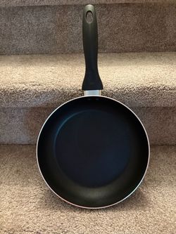 Large T- Fal Nonstick Pan