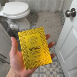 Versace Eros Energy pour homme Eau de Parfum Spray 3.4 oz / 100 ml