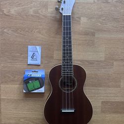 Fender Ukulele with Deltalab Tuner CT-10 tuner 