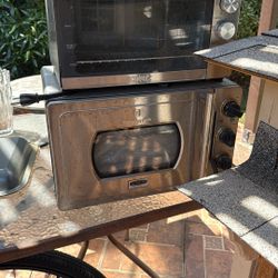 Two mini ovens/toaster ovens