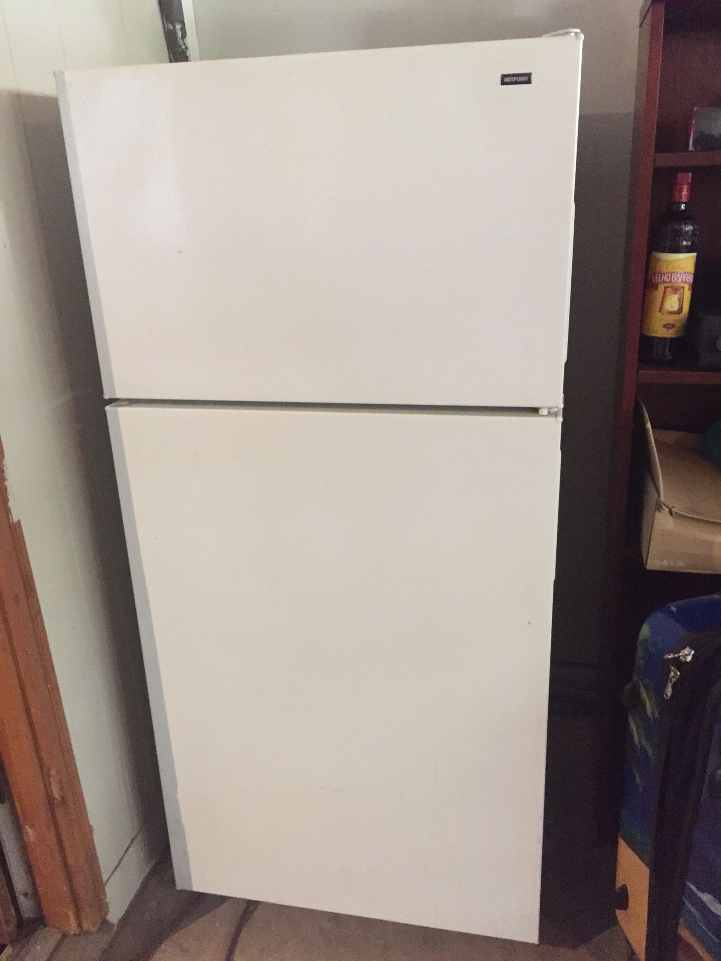 Refrigerator hotpoint