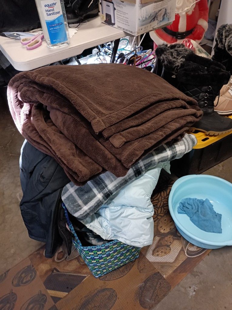 I Have Bins Of Blanket For Sale Big Medium N Small Ones 5.00 Each