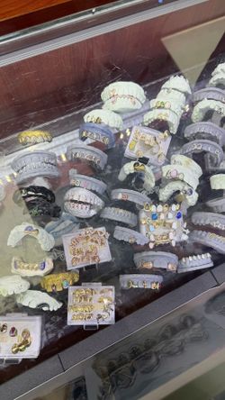 Custom grillz