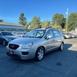 2008 KIA Rondo