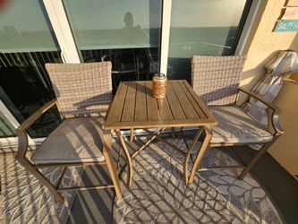 Patio Hightop