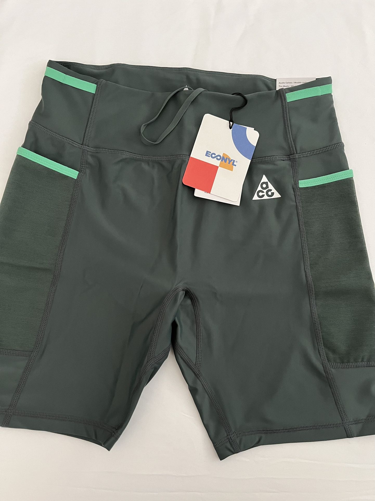 Women’s M New With Tags