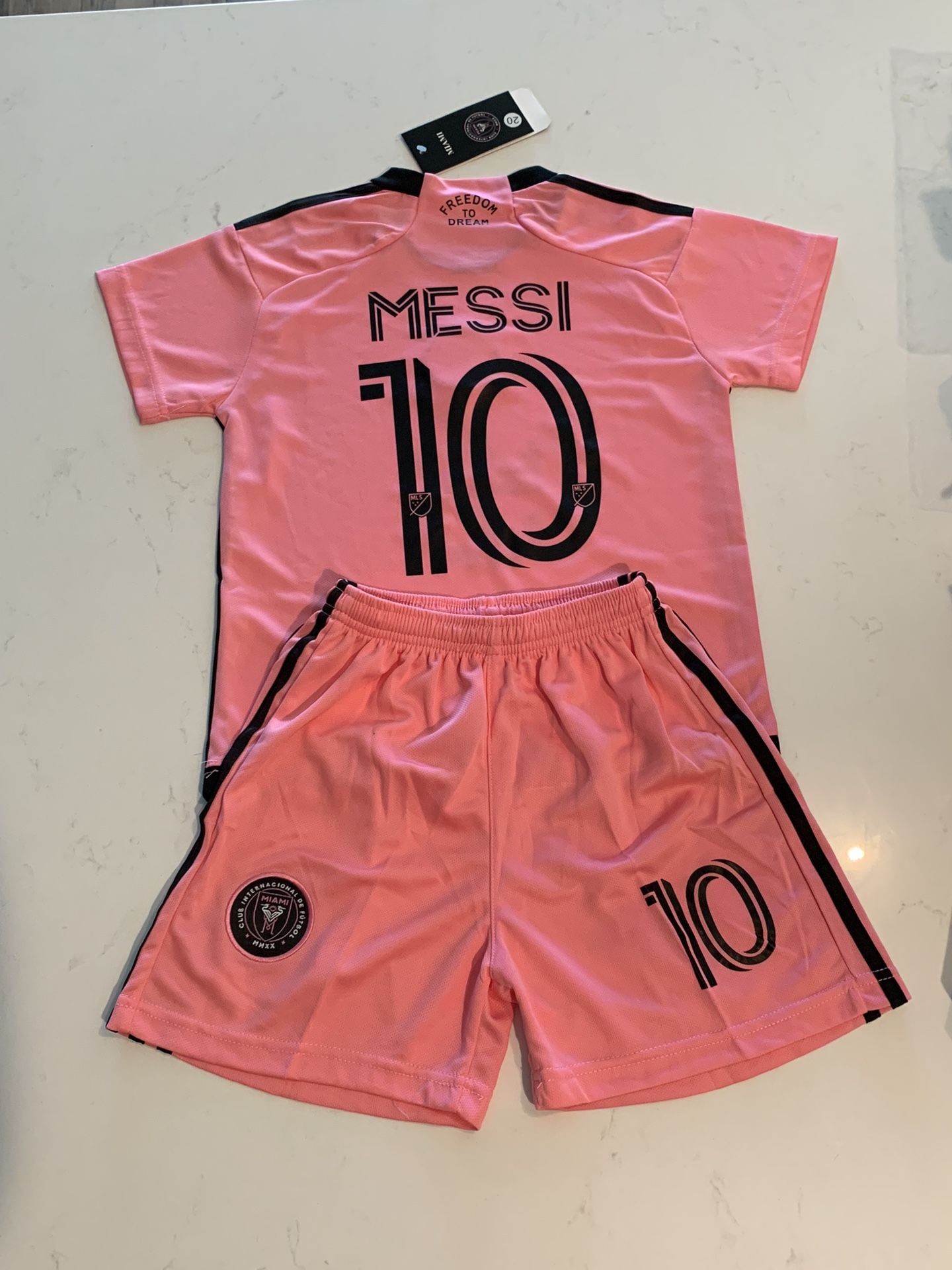 Pink Messi youth Soccer Jersey Kit Medium Size 26 Age 8-9