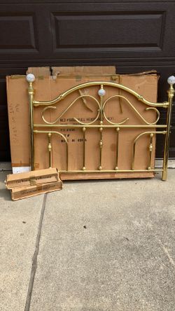 Gold head board