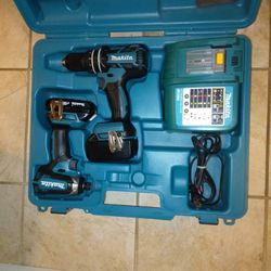 Makita 18 Volt Brushless Hammer Drill And Impact Driver Combo Kit With Batteries Charger And Hard Shell Case