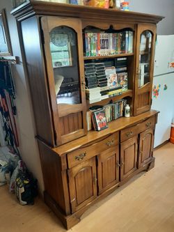 China Cabinet With Matching Leaf Table And Chairs