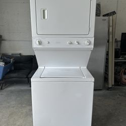 Washer And Dryer Stackable 27” GE (FREE DELIVERY & INSTALLATION) 2 Months Warranty 