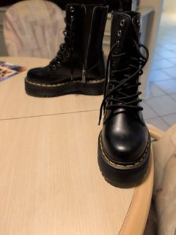 Women's platform Jadon  Doc Martens size 5