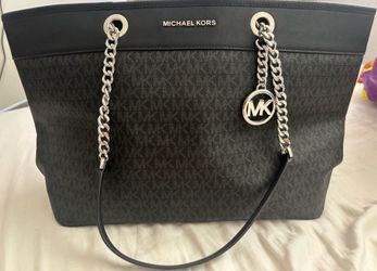 Black • Michael Kors purse •  Matching Wallet
