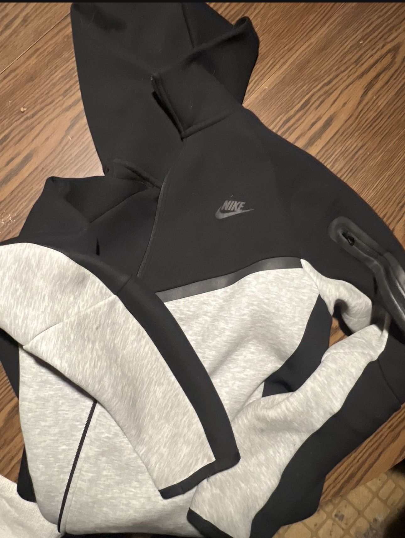 Nike tech