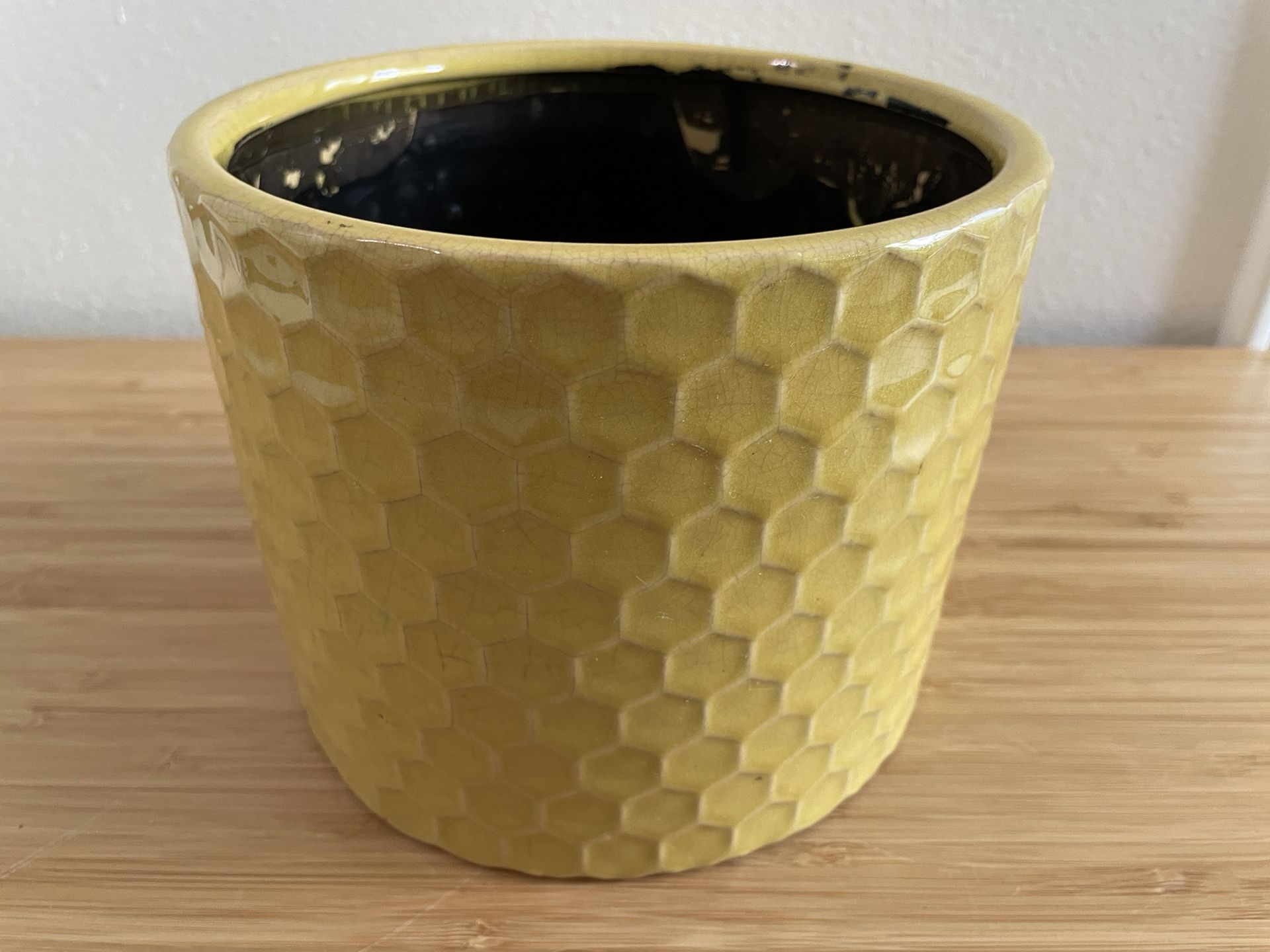 Honeycomb Hexagonal Patterned Planter (6” Tall)