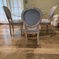 Breakfast / Dining Table with Chairs Like New.