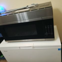 Whirlpool Microwave 