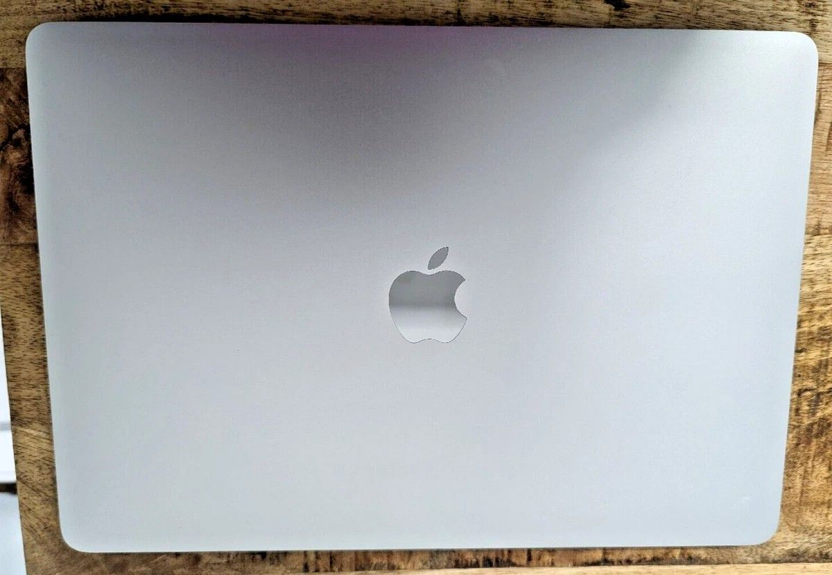Apple MACBOOK AIR 13"
 Latest MacOS Monterey
 8GB RAM 256 GB STORAGE
 condition
$200
Pickup in Long Beach