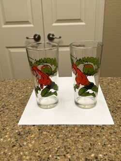 2 Vintage Aquaman Glasses Collectible 1978 Pepsi DC Comics