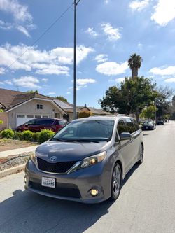 2014 Toyota Sienna
