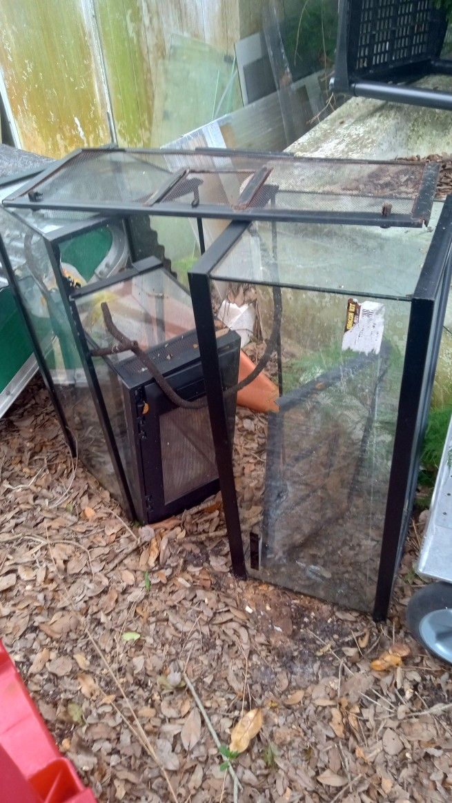 20 Gallon, 10 Gallon Reptile Tanks