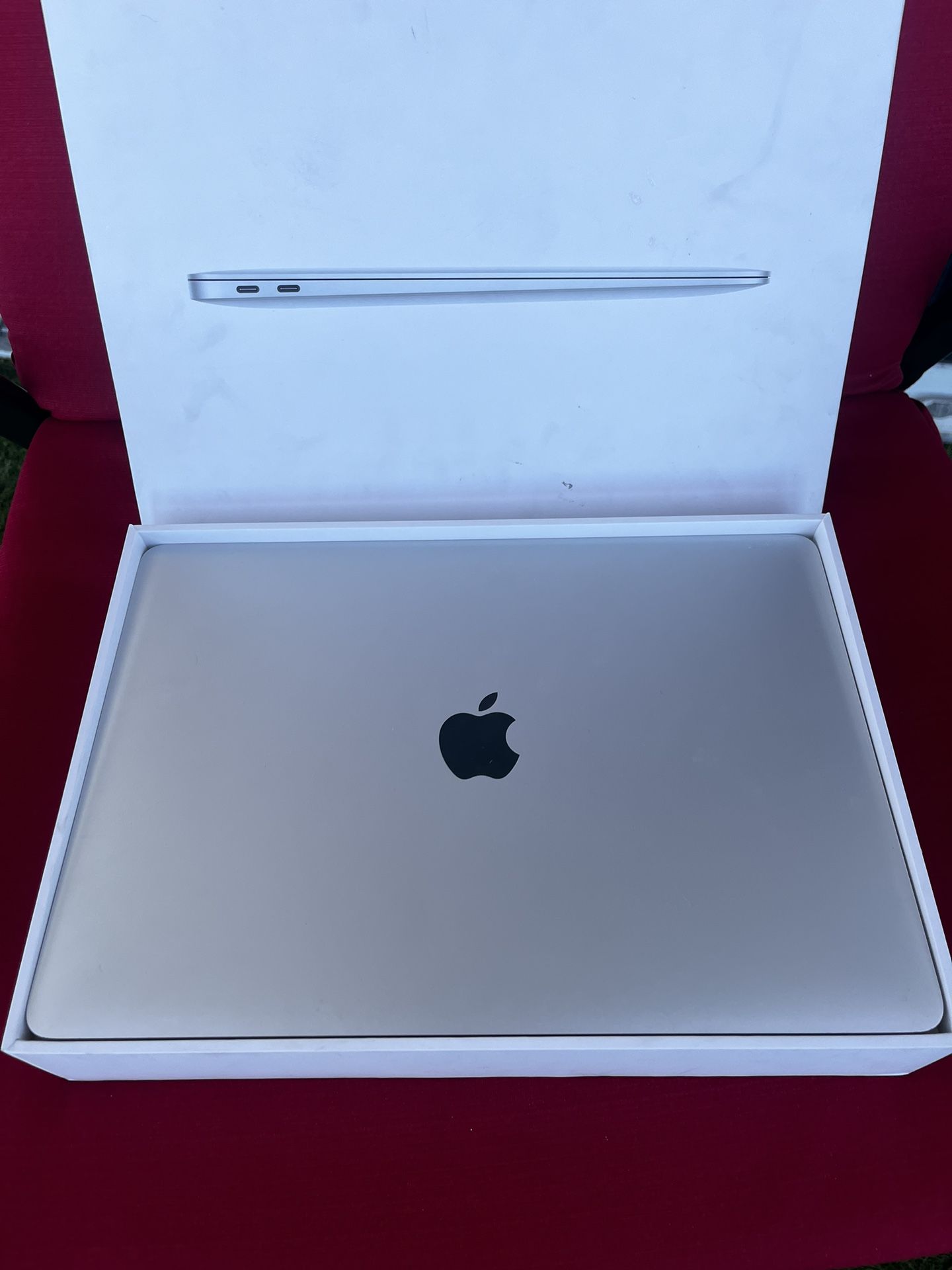 Macbook Air 13inch With Apple M1 Chip 256GB SSD