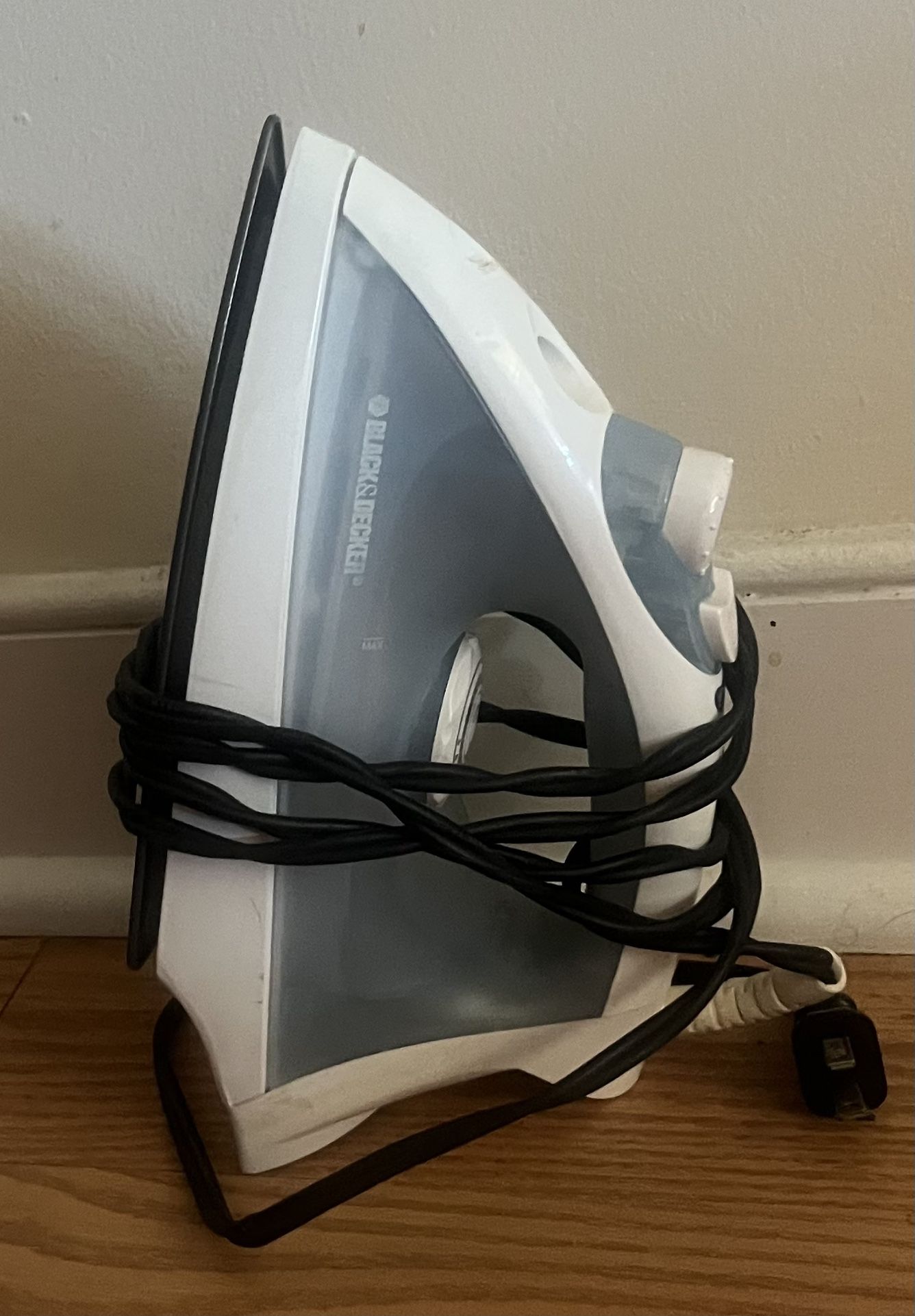 Decker Steam Iron
