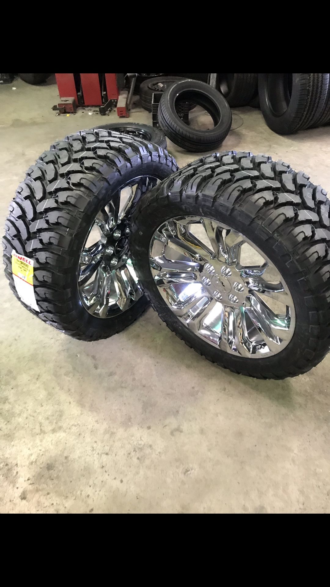 22” High country reps on 33x12.5x22 mt tires