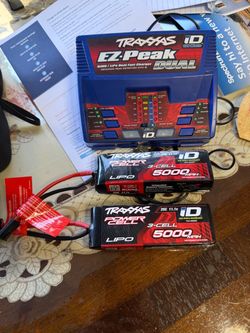 Traxxas ez-peak dual charger and traxxas battery combo