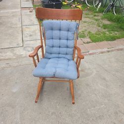 Rocking Chair 