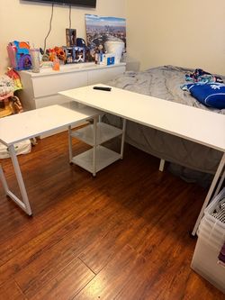 Desk (Extends)