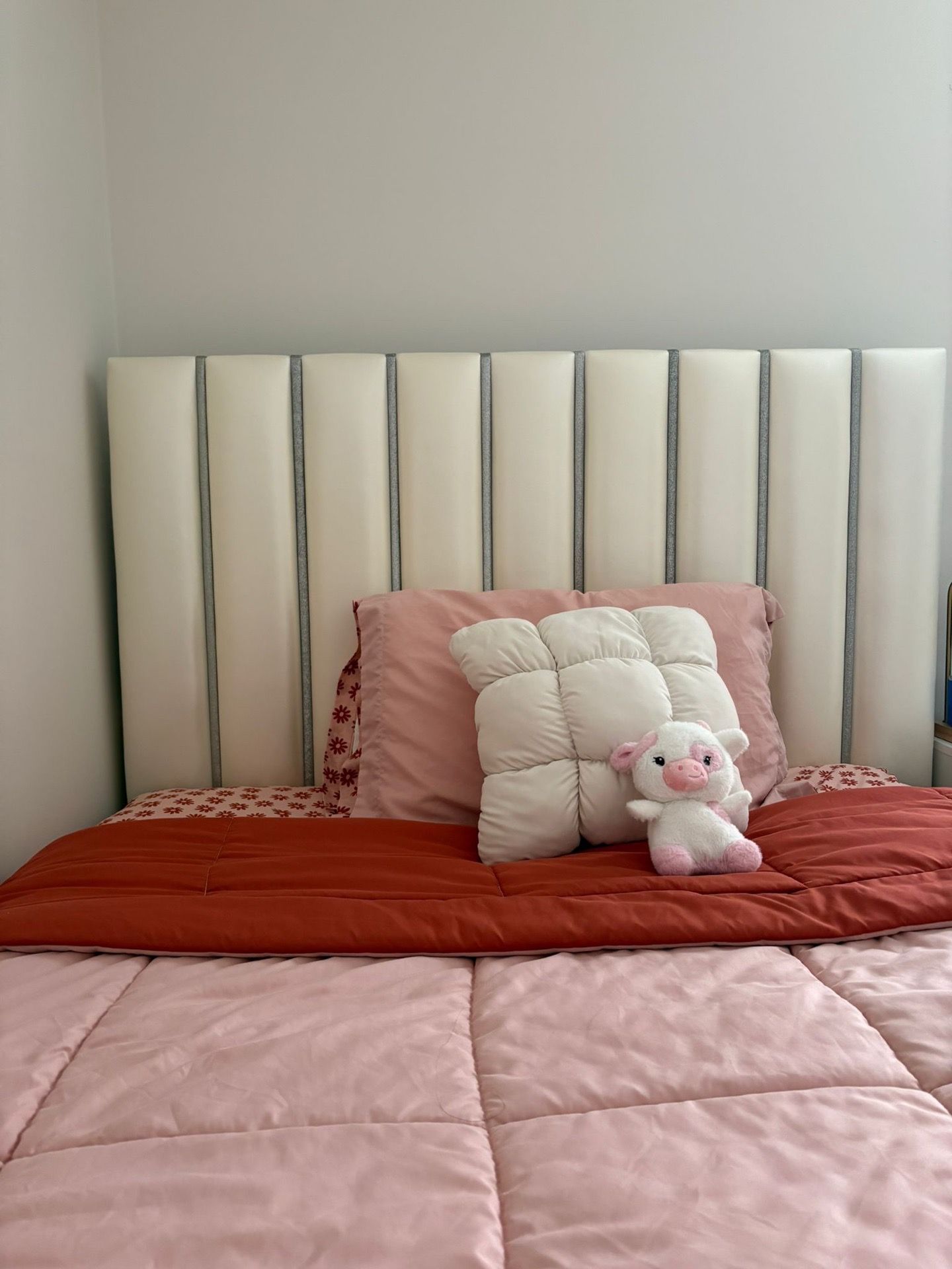 Full size bed with mattress and both spring brand new