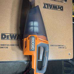RIDGID 18V Cordless Hand Held Vacuum (Tool Only)