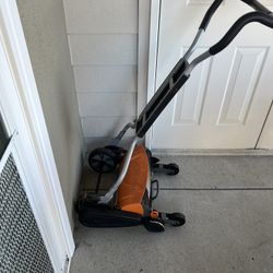 Friskars Reel Lawn Mower
