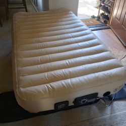 Air Mattress Bed Like VeryGood