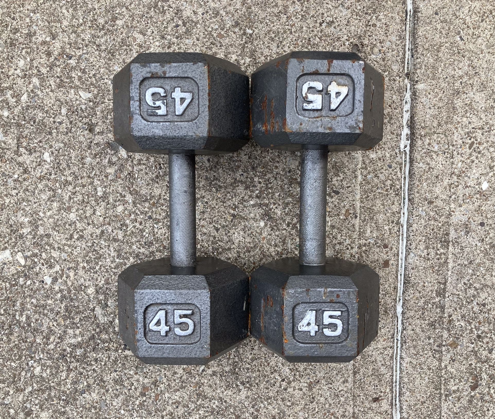 45 lb dumbbells dumbbell set x2 90 lbs total Cast Iron weights weight pair pounds pound 45lb 45lbs 90lb 90lbs