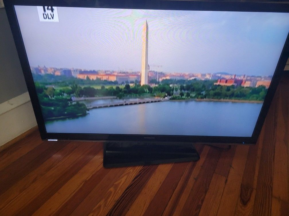 40 inch Hitachi tv NOT A SMART TV
