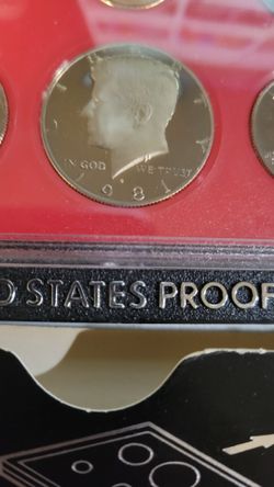 1981 s proof Kennedy half dollar coin if you want to buy whole set message me
