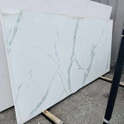 QUARTZ STONE SLABS JUMBO IN CALACATTA MARBLE 📏Each slabs cover 55.1 sq.ft, Thickness 3 cm 🔥Price $799 per Slab🔥 