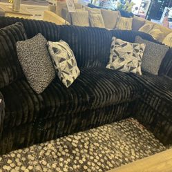 2 Pc Sofa With Chaise 