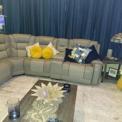 Clean Couch For Sale 