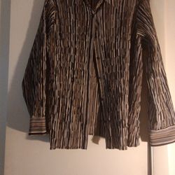 I'm Down Sizing and Letting Someone enjoy these Nice clothes For a little of Nothing I am retired Now.