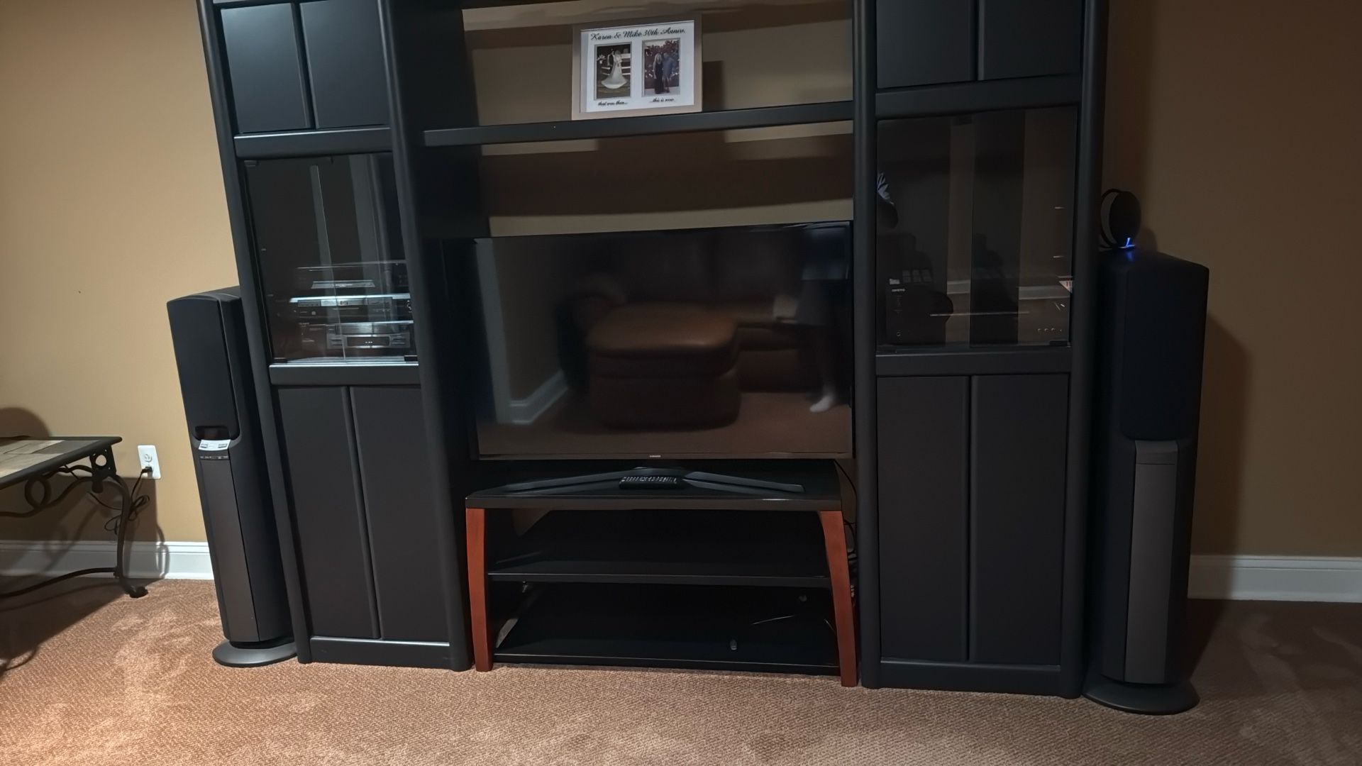 Brand New 40” Samsung Tv And Wall Unit