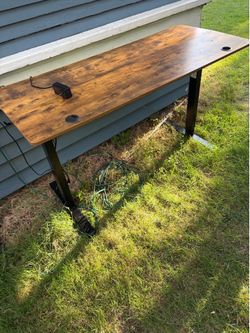Wood/steel electric standing desk