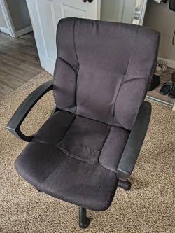 Rolling office chair
