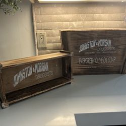 Vintage Style Napkin Holder And Large Container